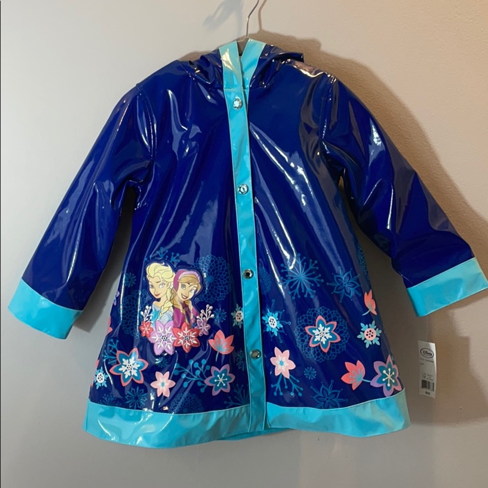 🆕 NWT Disney Frozen raincoat